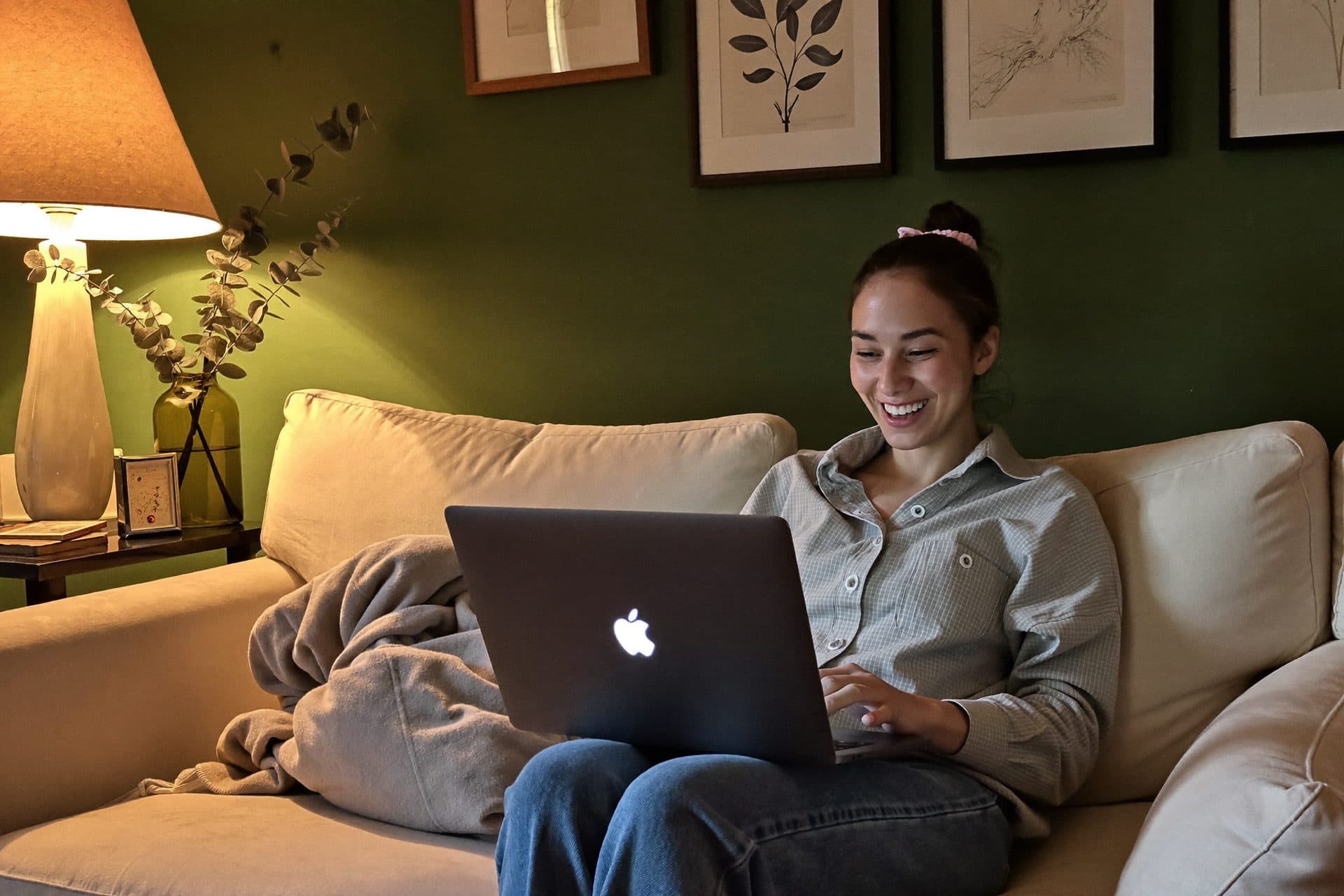 A relaxed video session from a warm living room couch